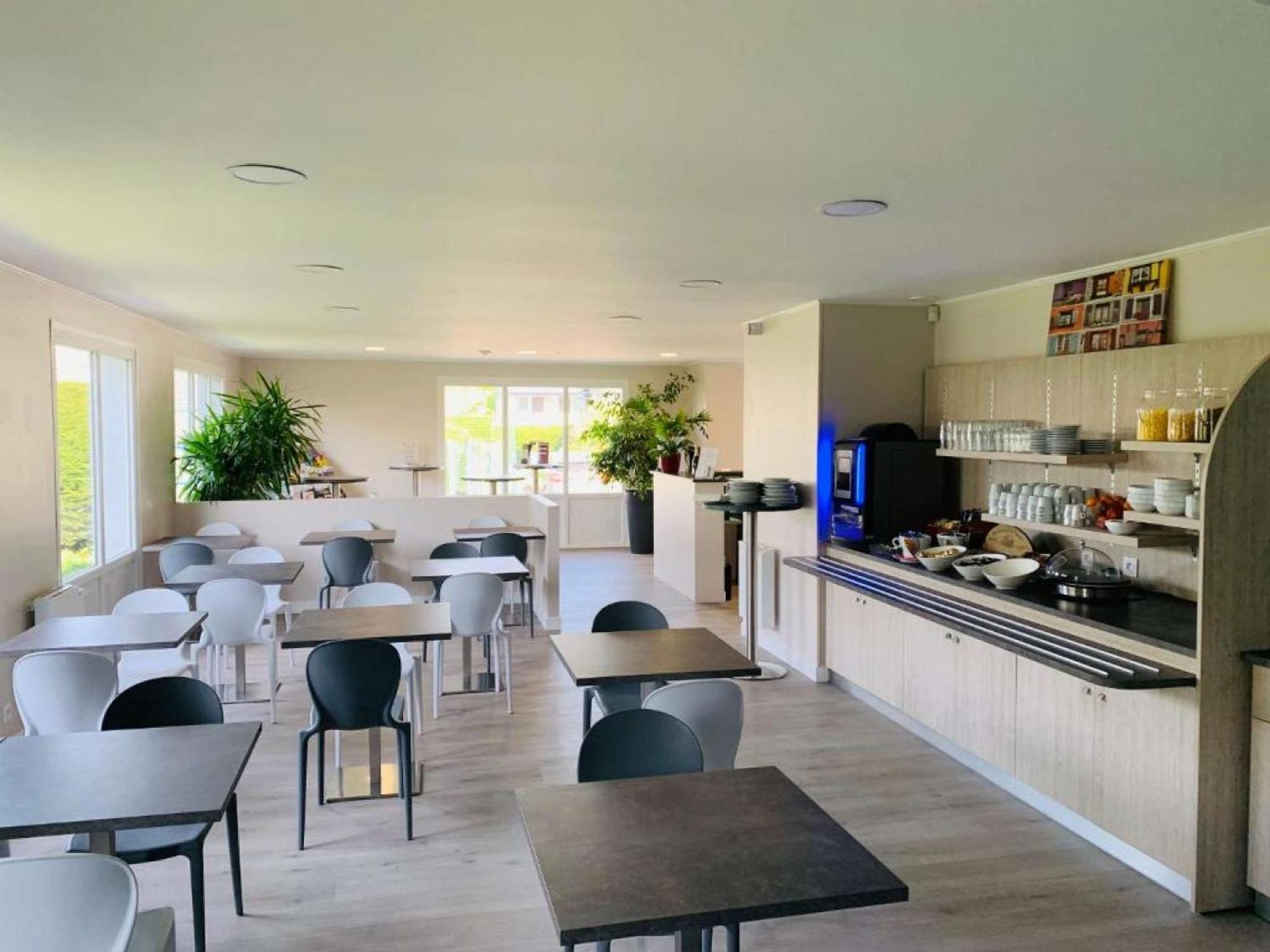 Saint-Martin-des-Champs  Brit Hotel Confort Morlaix מראה חיצוני תמונה