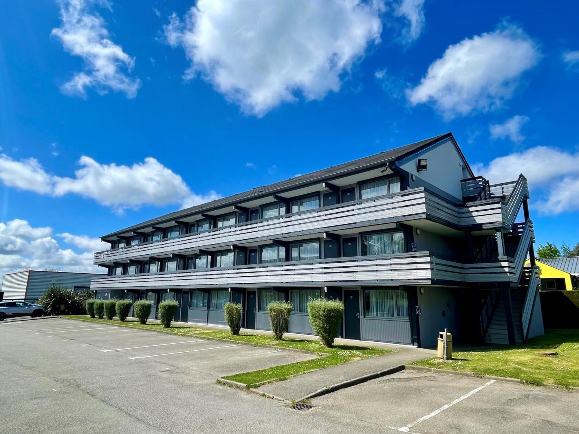 Saint-Martin-des-Champs  Brit Hotel Confort Morlaix מראה חיצוני תמונה