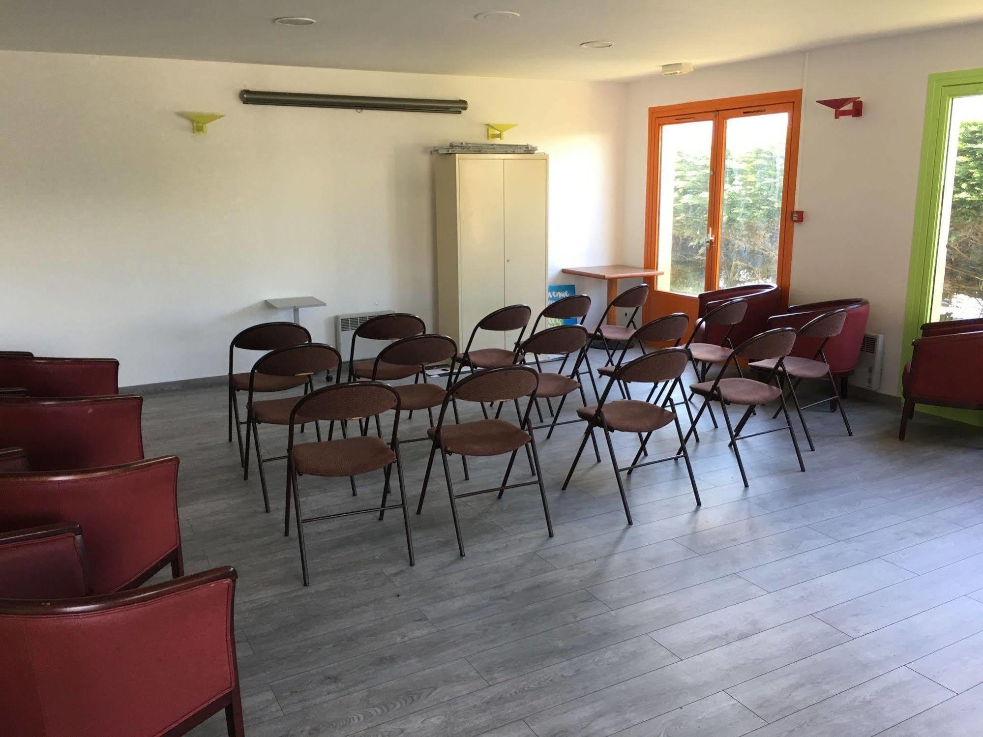 Saint-Martin-des-Champs  Brit Hotel Confort Morlaix מראה חיצוני תמונה